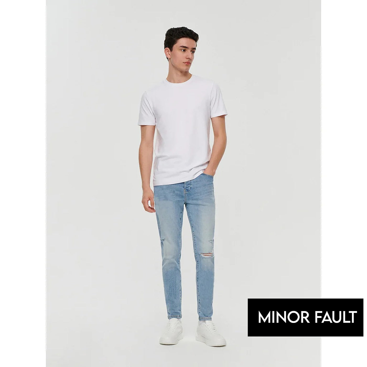 (Minor Fault) Light Blue Skinny Fit Ripped Jeans | Montivo.pk