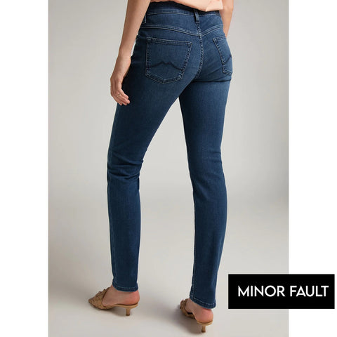 (Minor Fault) Dark Wash Comfort Fit Jeans | Montivo Pakistan