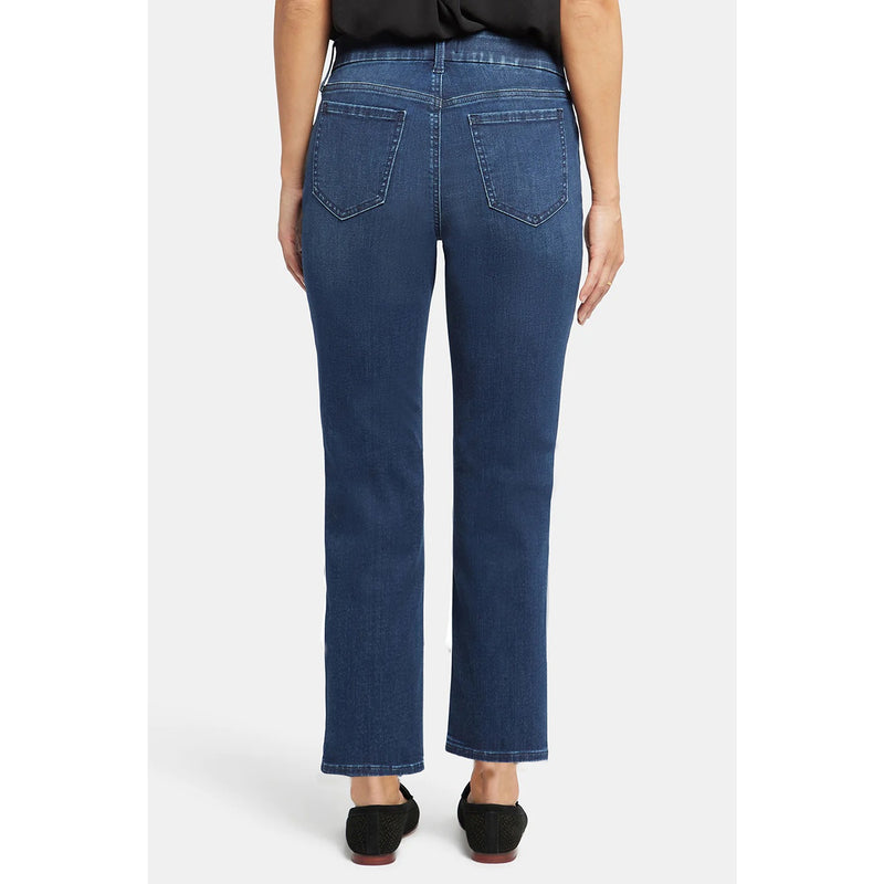 Blue Rinse Wash Straight Jeans | Montivo Pakistan