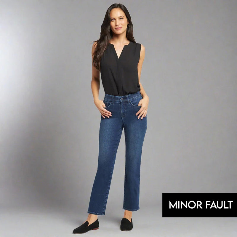 (Minor Fault) Blue Rinse Wash Straight Jeans | Montivo Pakistan