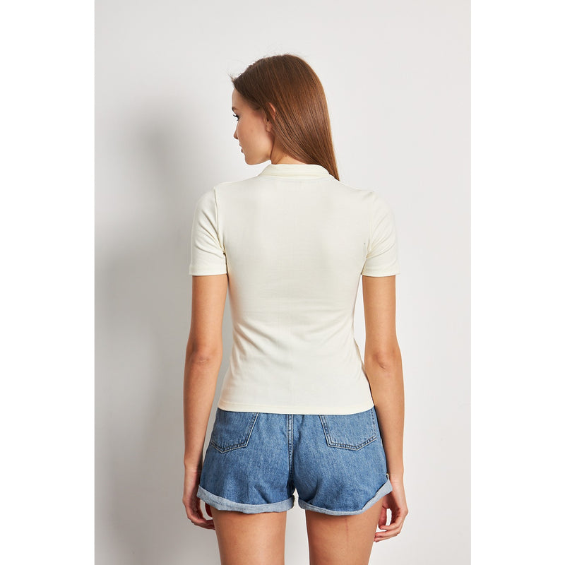 Off-White Button Down Collar Top | Montivo Pakistan
