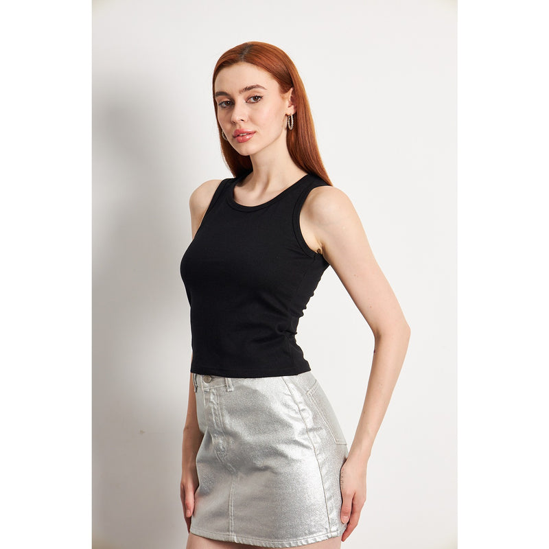 Black Basic Tank Top | Montivo Pakistan