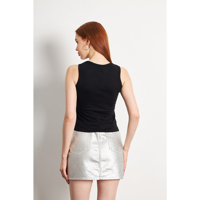 Black Basic Tank Top | Montivo Pakistan