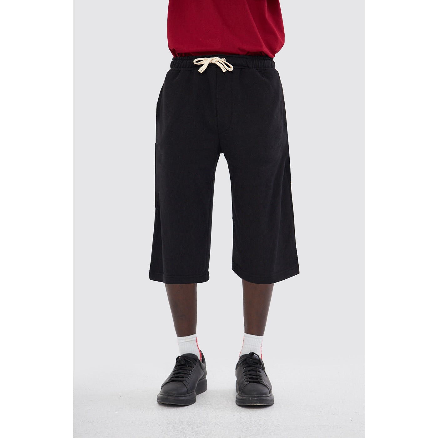 Black 3/4 Relaxed Fit Shorts | Montivo Pakistan