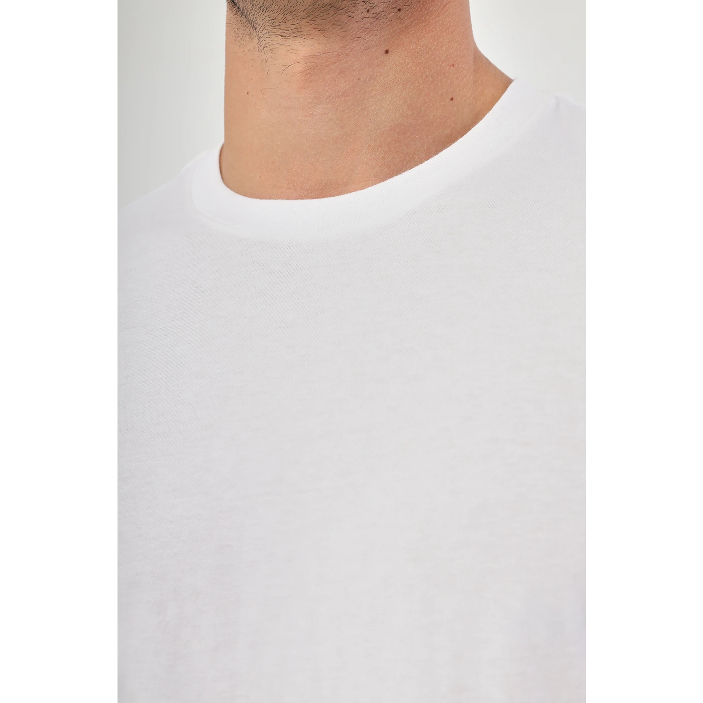 Off-White Slim Fit Tshirt | Montivo Pakistan