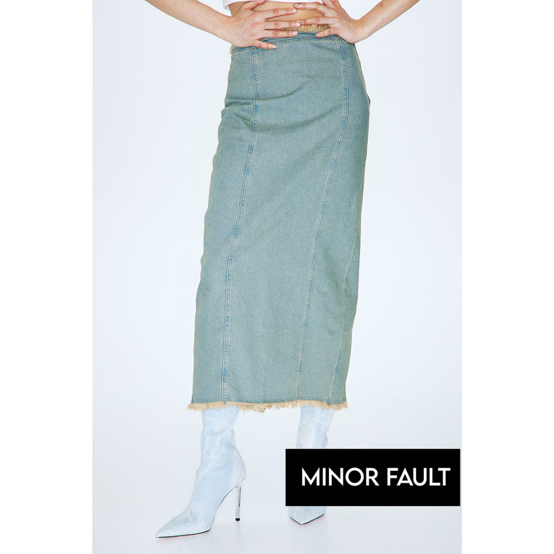 (Minor Fault) Vintage Blue Raw Edge Denim Skirt | Montivo Pakistan