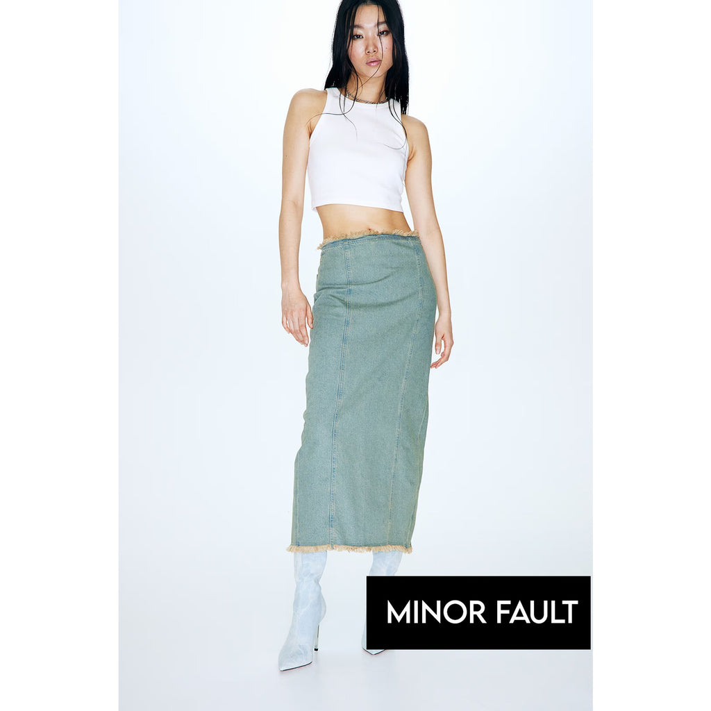 (Minor Fault) Vintage Blue Raw Edge Denim Skirt | Montivo Pakistan