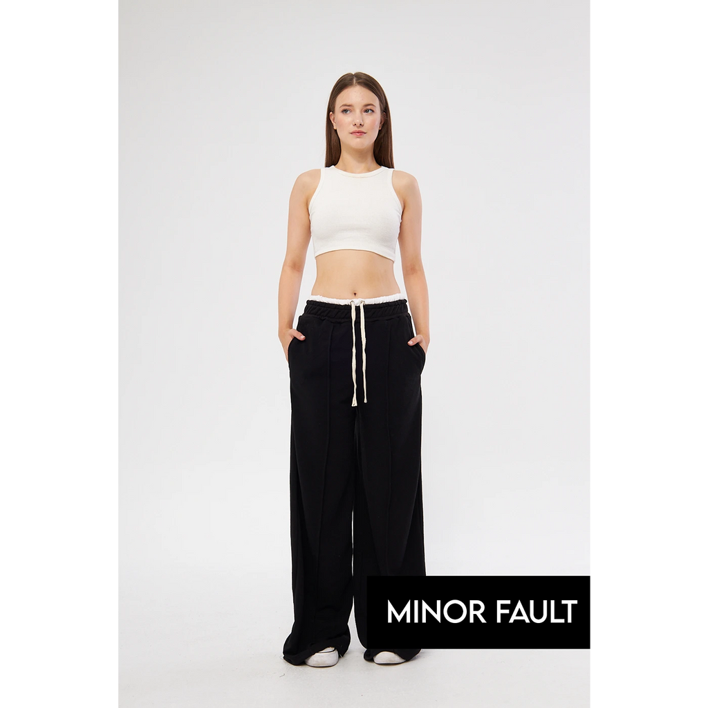 (Minor Fault) Black Boxer Belt Wide Leg Trousers | Montivo Pakistan