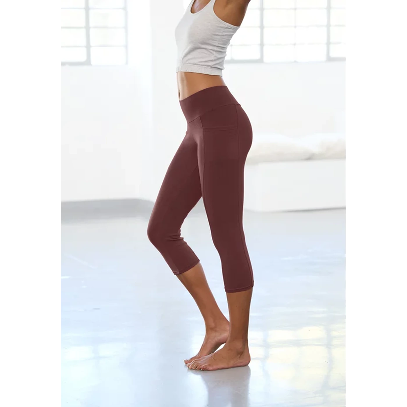 Burgundy Jersey Sports Capri Leggings | Montivo Pakistan