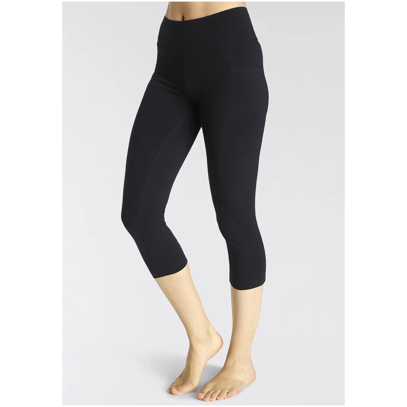 Black Jersey Sports Capri Leggings | Montivo Pakistan