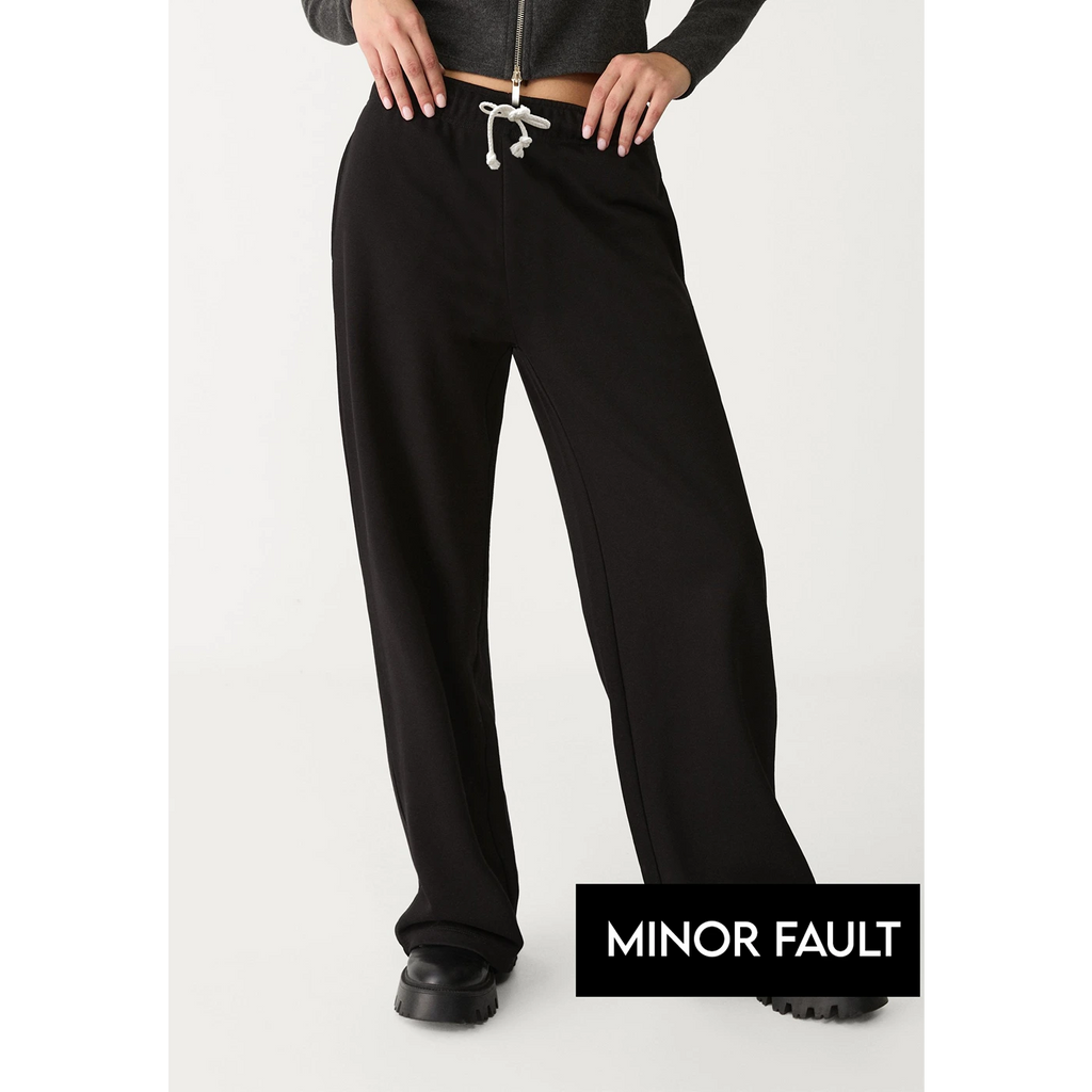 (Minor Fault) Black Wide Leg Trousers | Montivo Pakistan