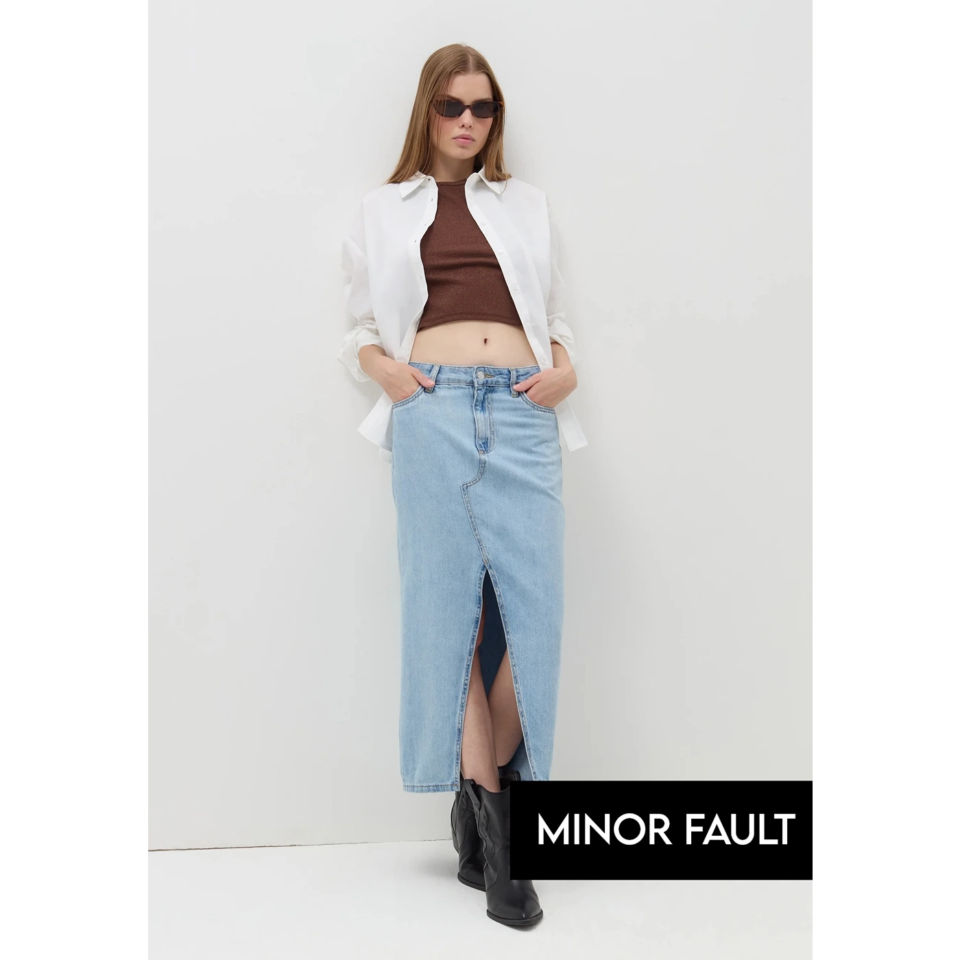 (Minor Fault) Light Wash Front Slit Denim Skirt | Montivo Pakistan