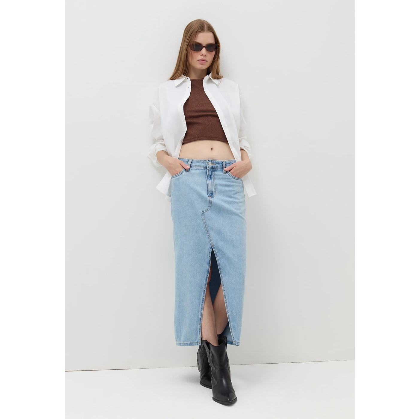 Light Wash Front Slit Denim Skirt | Montivo Pakistan