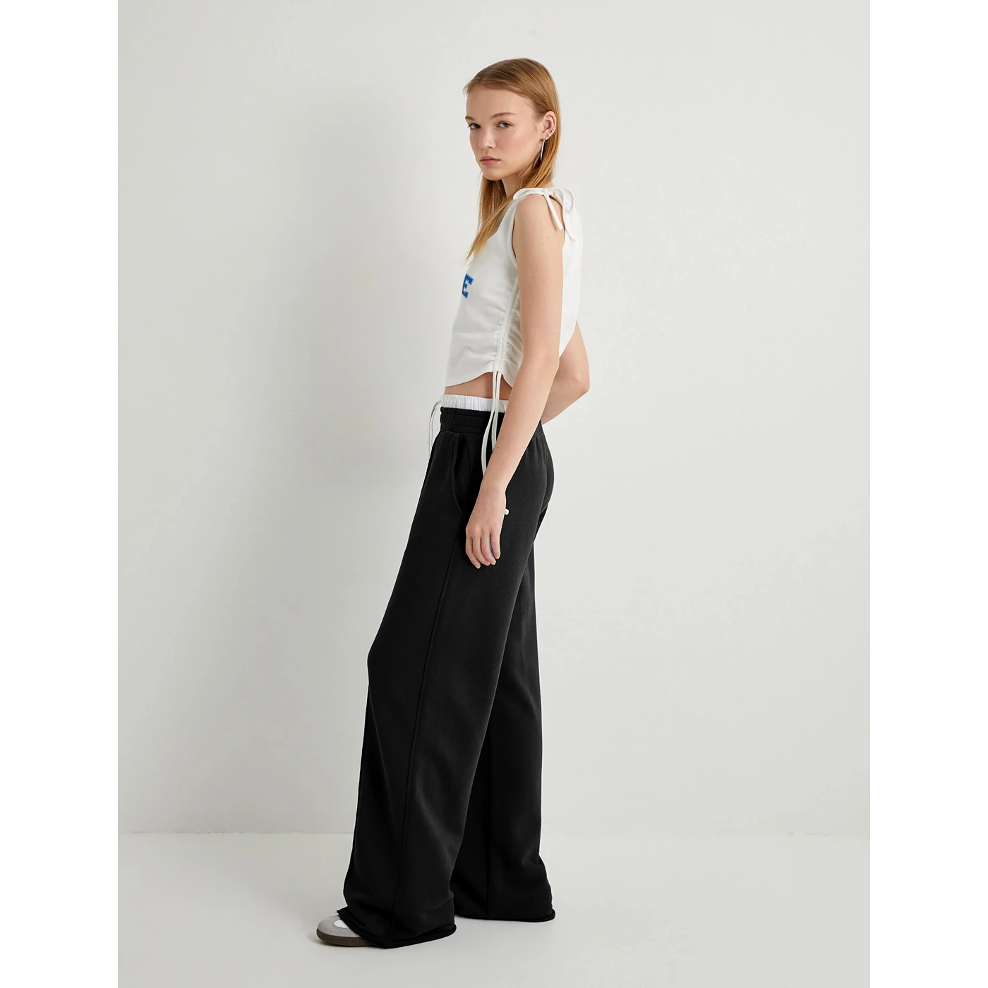 Black Boxer Belt Wide Leg Trousers | Montivo Pakistan