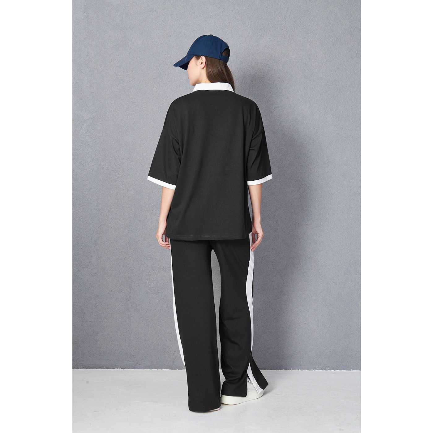 Black Manhattan Unisex Oversized Polo | Montivo Pakistan