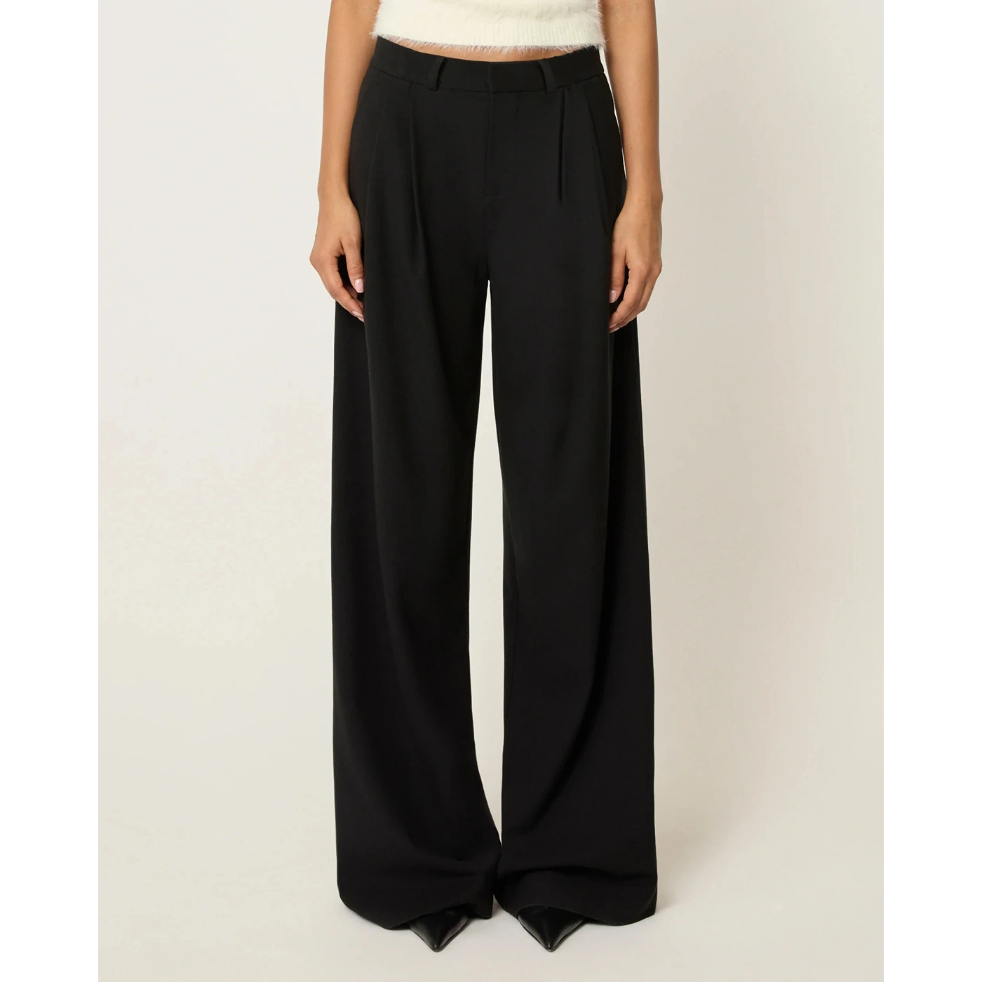 Black Textured Wide Leg Pleated Pants | Montivo Pakistan