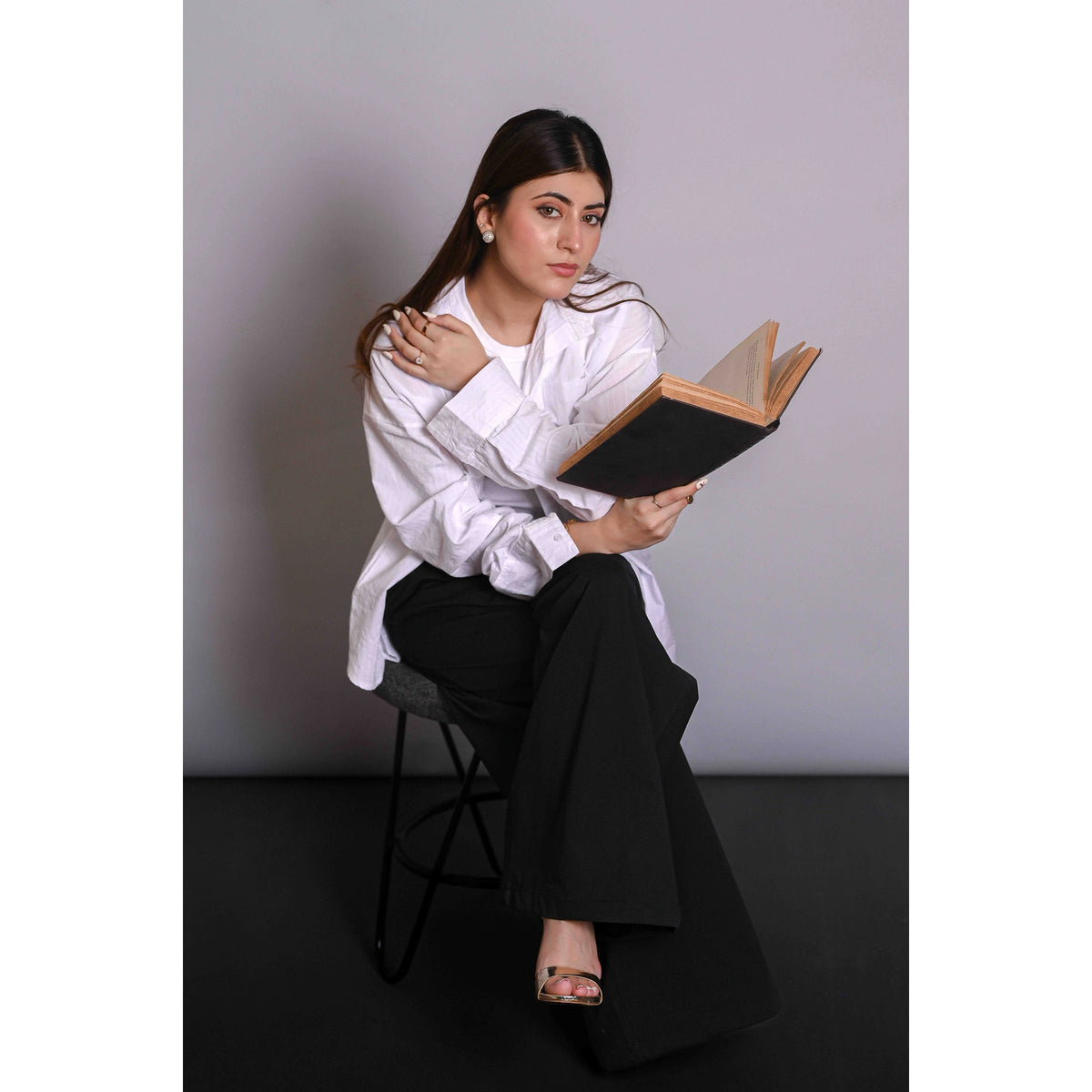 White Textured Oversized Shirt | Montivo Pakistan