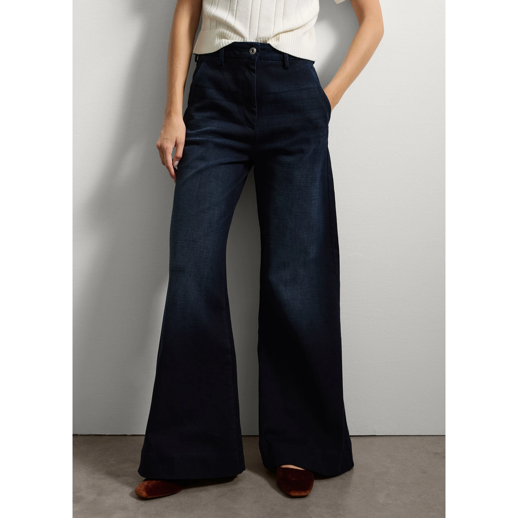 Wide Leg Blue Denim Jeans | Montivo Pakistan