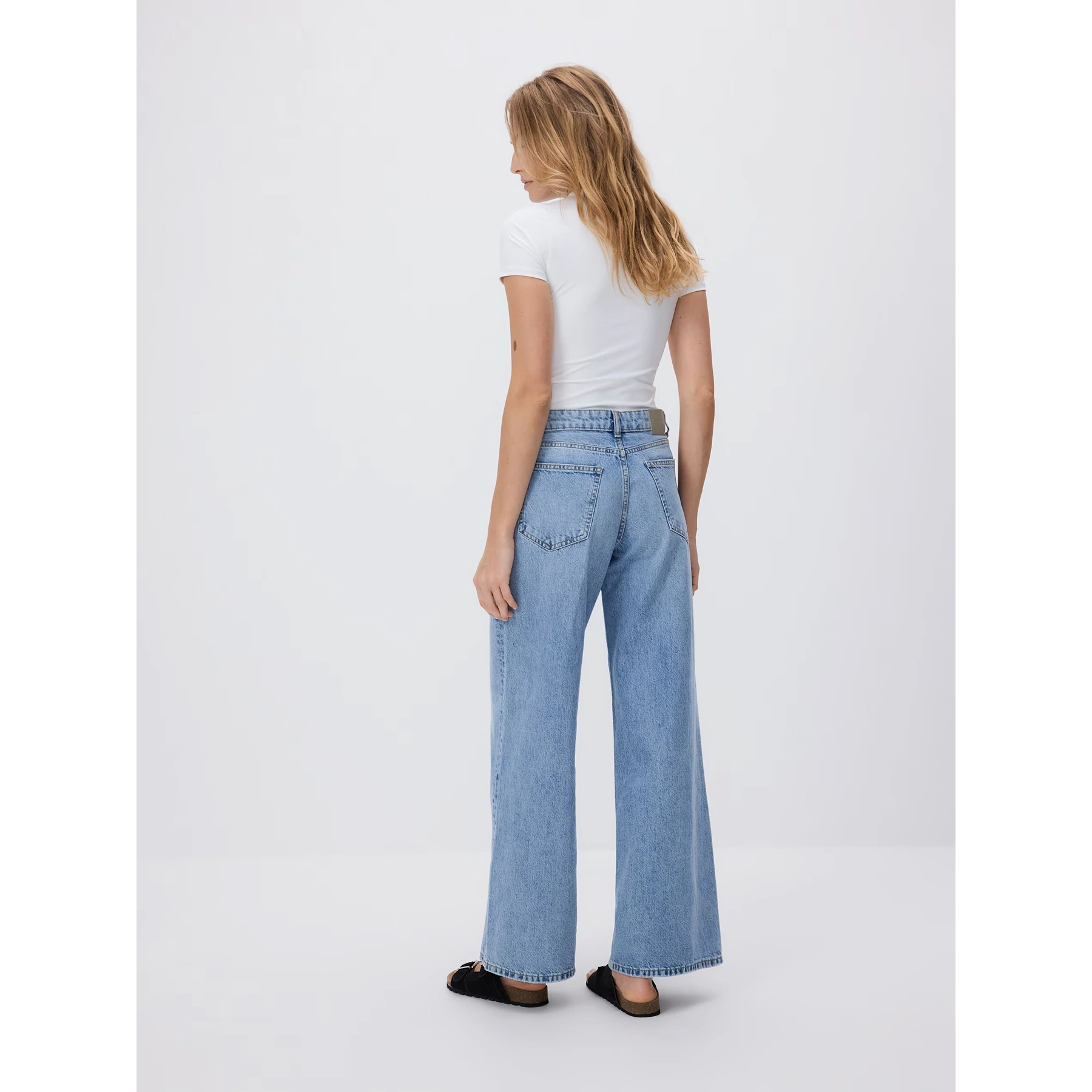 Light Blue Long Wide Leg Jeans | Montivo Pakistan