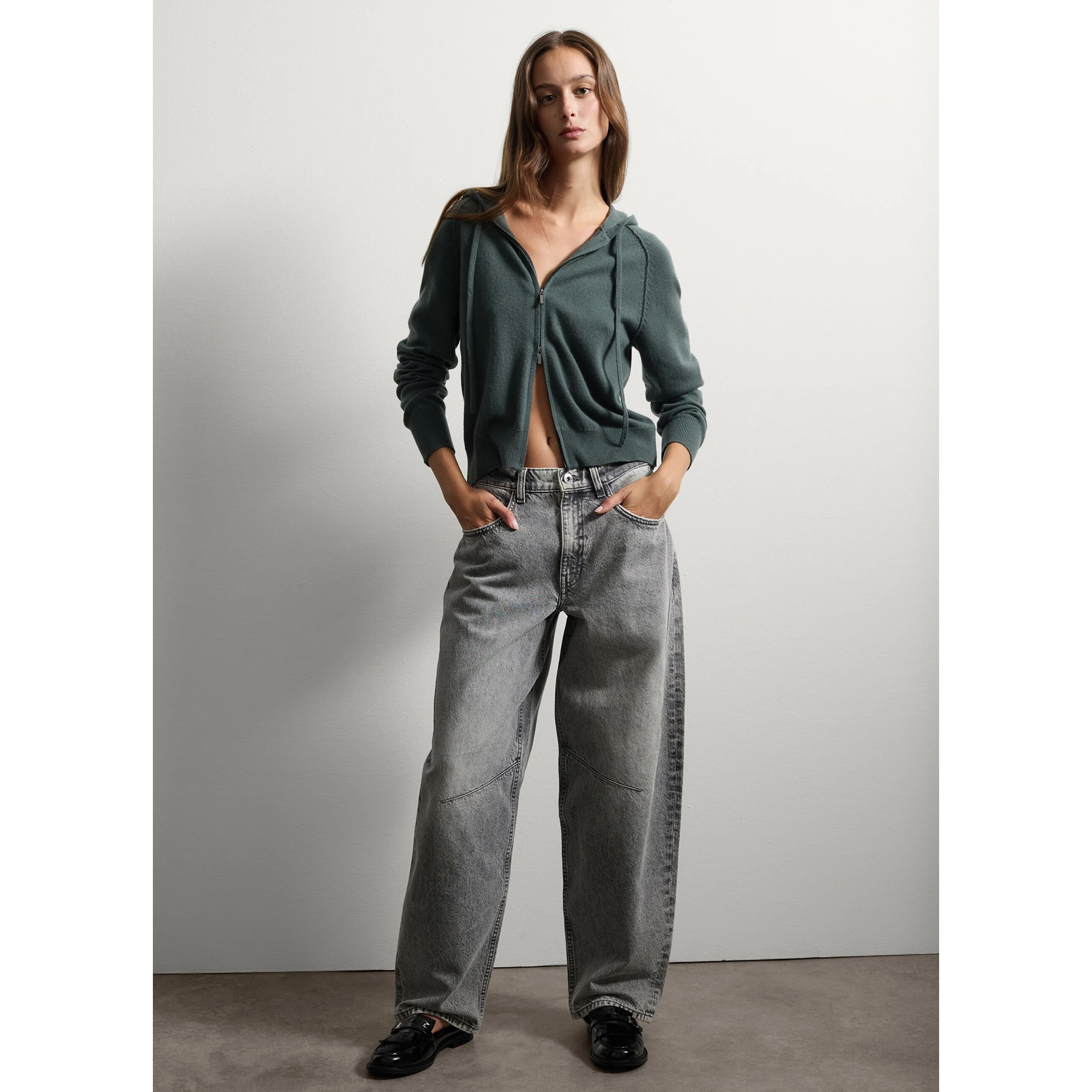 Grey Balloon Jeans | Montivo Pakistan