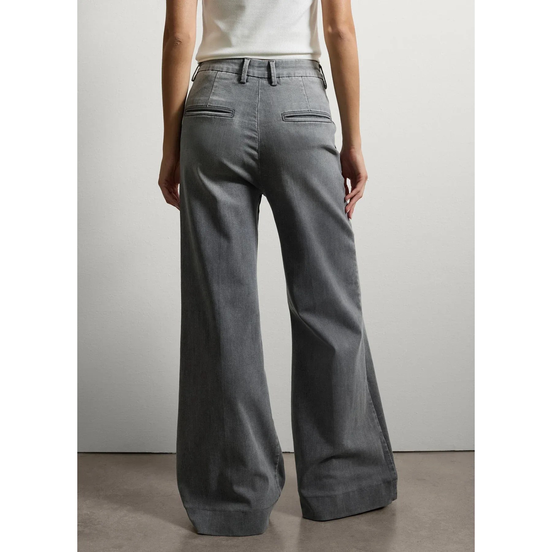 Grey Wide Leg Jeans | Montivo Pakistan