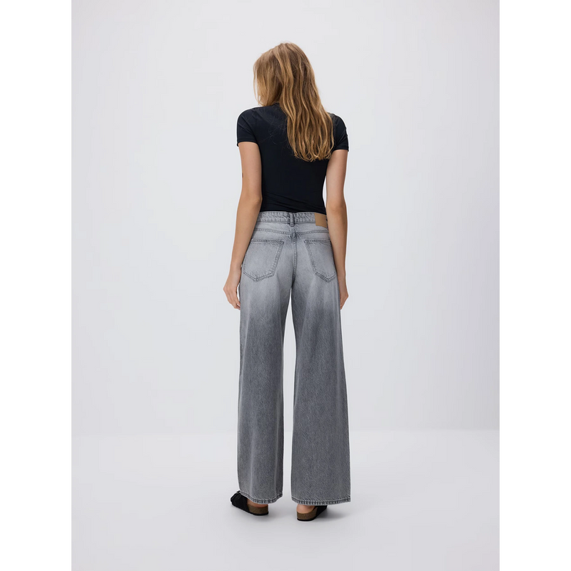Grey Wide Leg Baggy Jeans | Montivo Pakistan