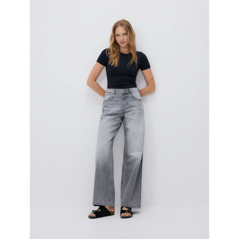 Grey Wide Leg Baggy Jeans | Montivo Pakistan