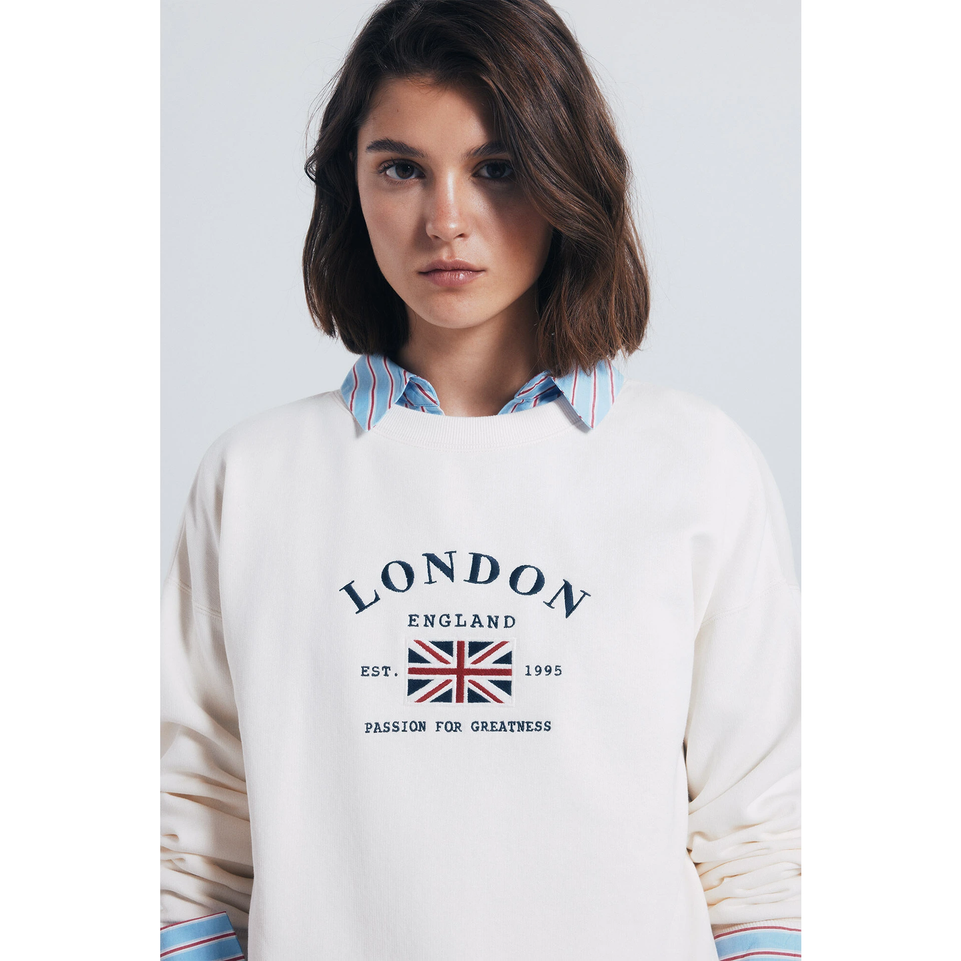 London Off-White Oversized Sweatshirt | Montivo Pakistan