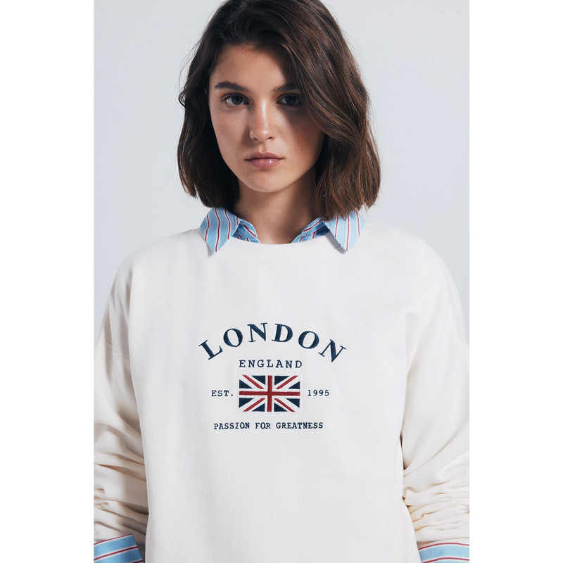 London Off-White Oversized Sweatshirt | Montivo Pakistan