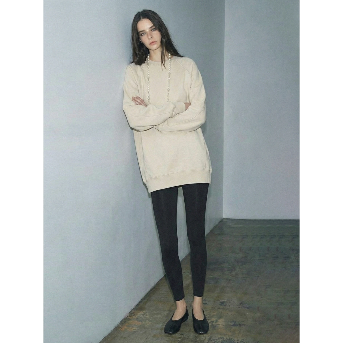 Off-White Washed Effect Long Sweatshirt | Montivo Pakistan