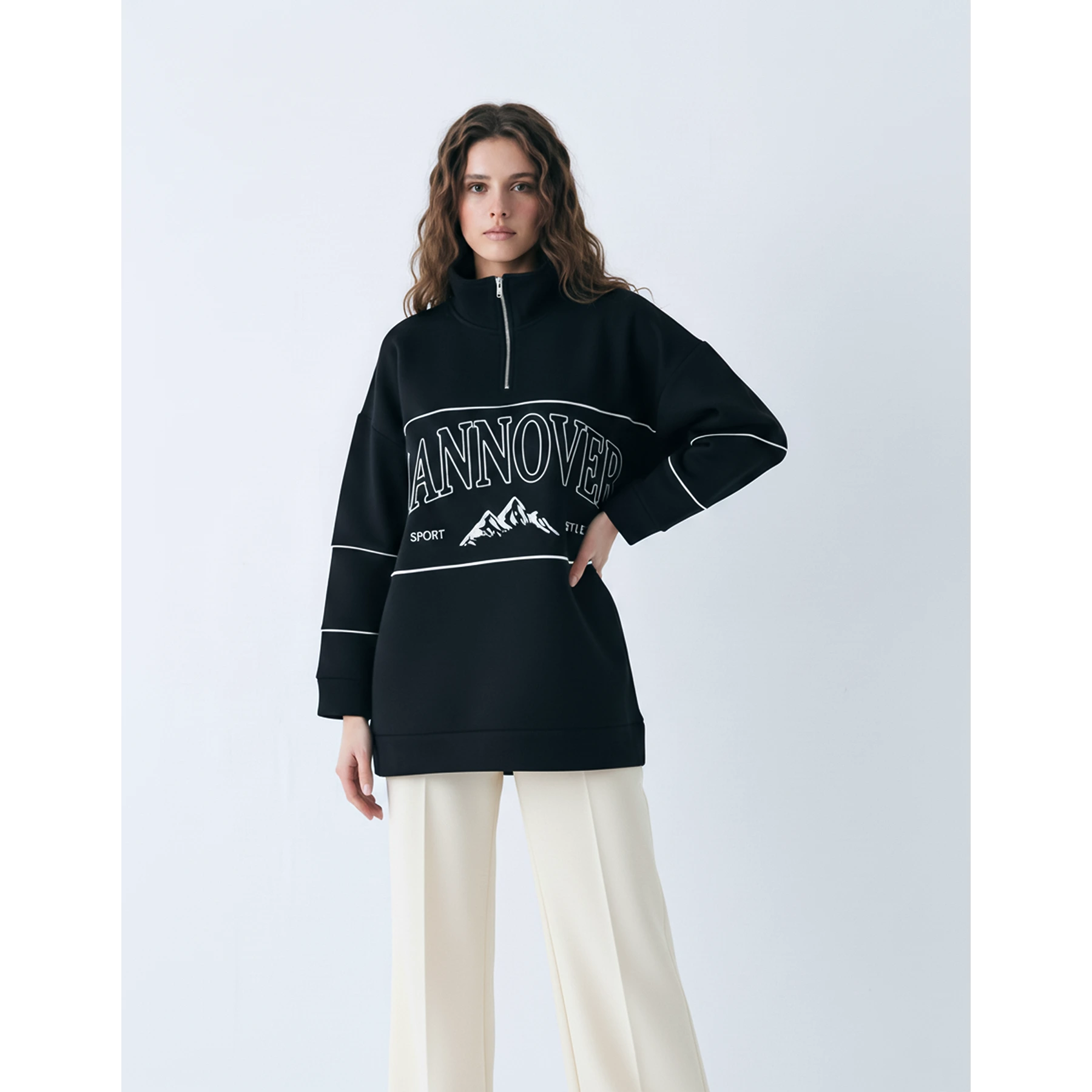 Black Hannover Quarter Zipper Sweatshirt | Montivo Pakistan