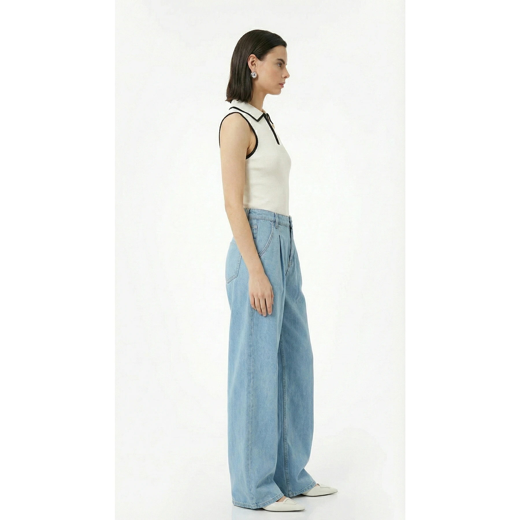 Light Blue Pleated Wide Leg Jeans | Montivo Pakistan