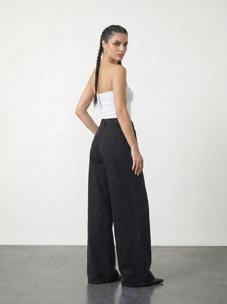 Black Pleated Wide Leg Jeans | Montivo Pakistan