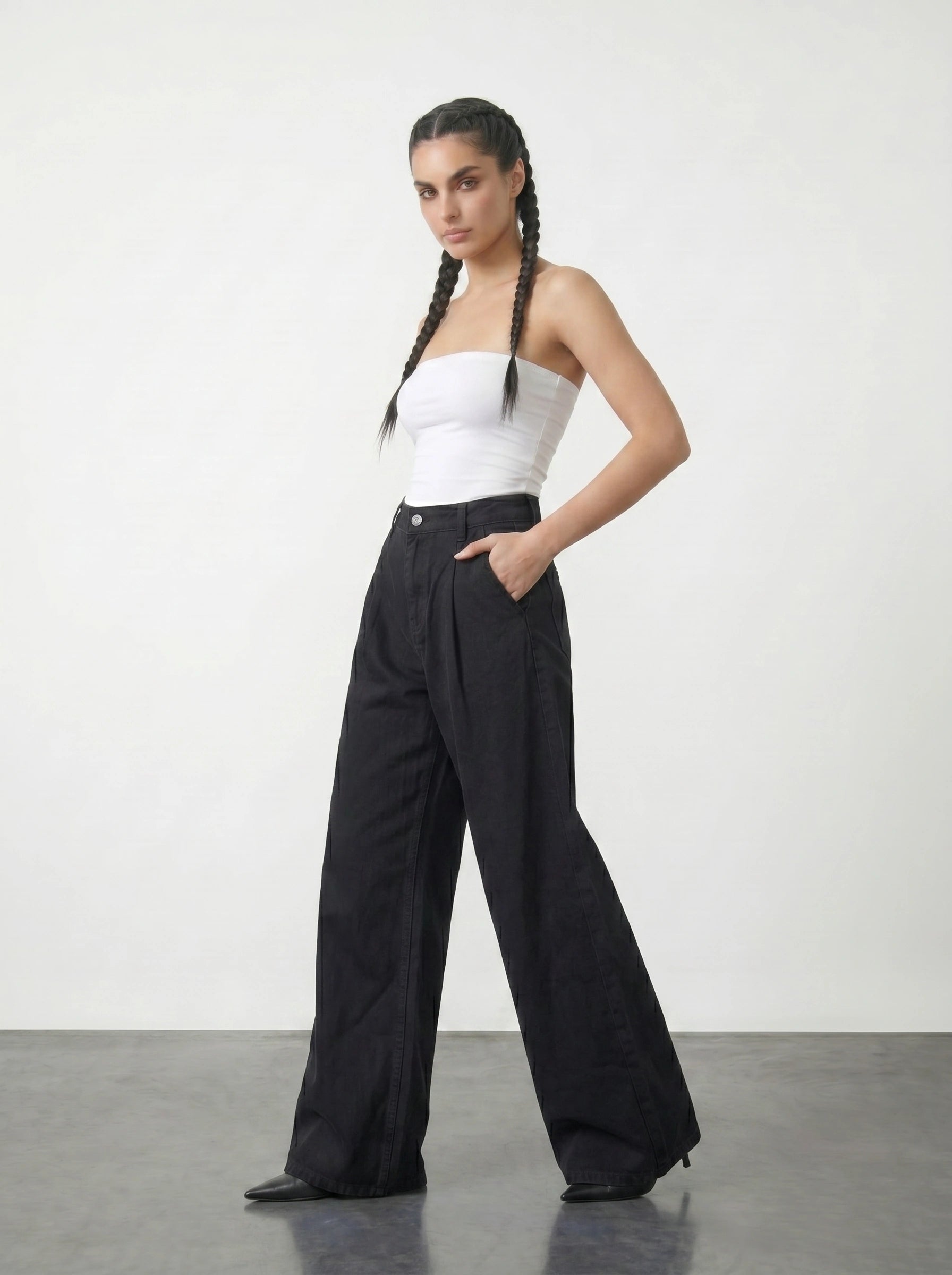 Black Pleated Wide Leg Jeans | Montivo Pakistan
