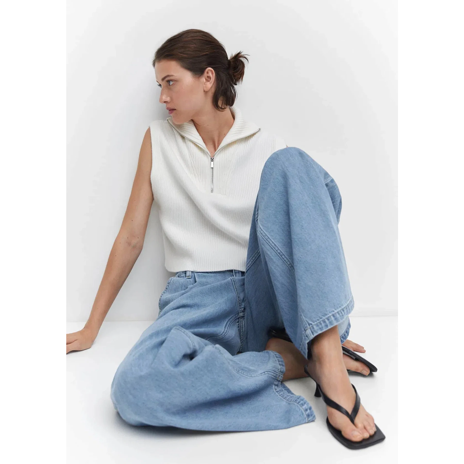 Vitange Blue Pleated Wide Leg Jeans | Montivo Pakistan