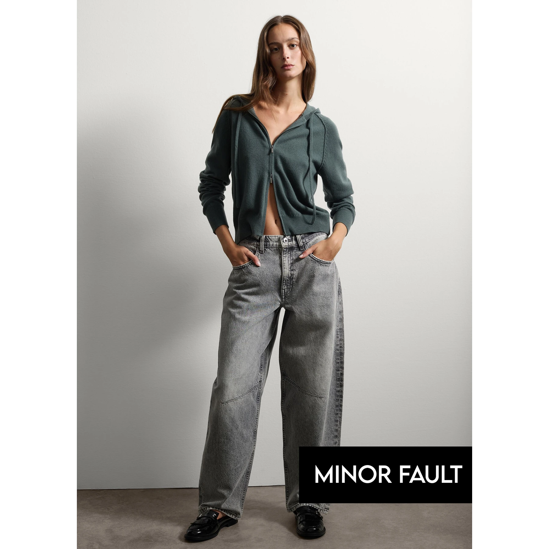 (Minor Fault) Grey Balloon Jeans | Montivo Pakistan