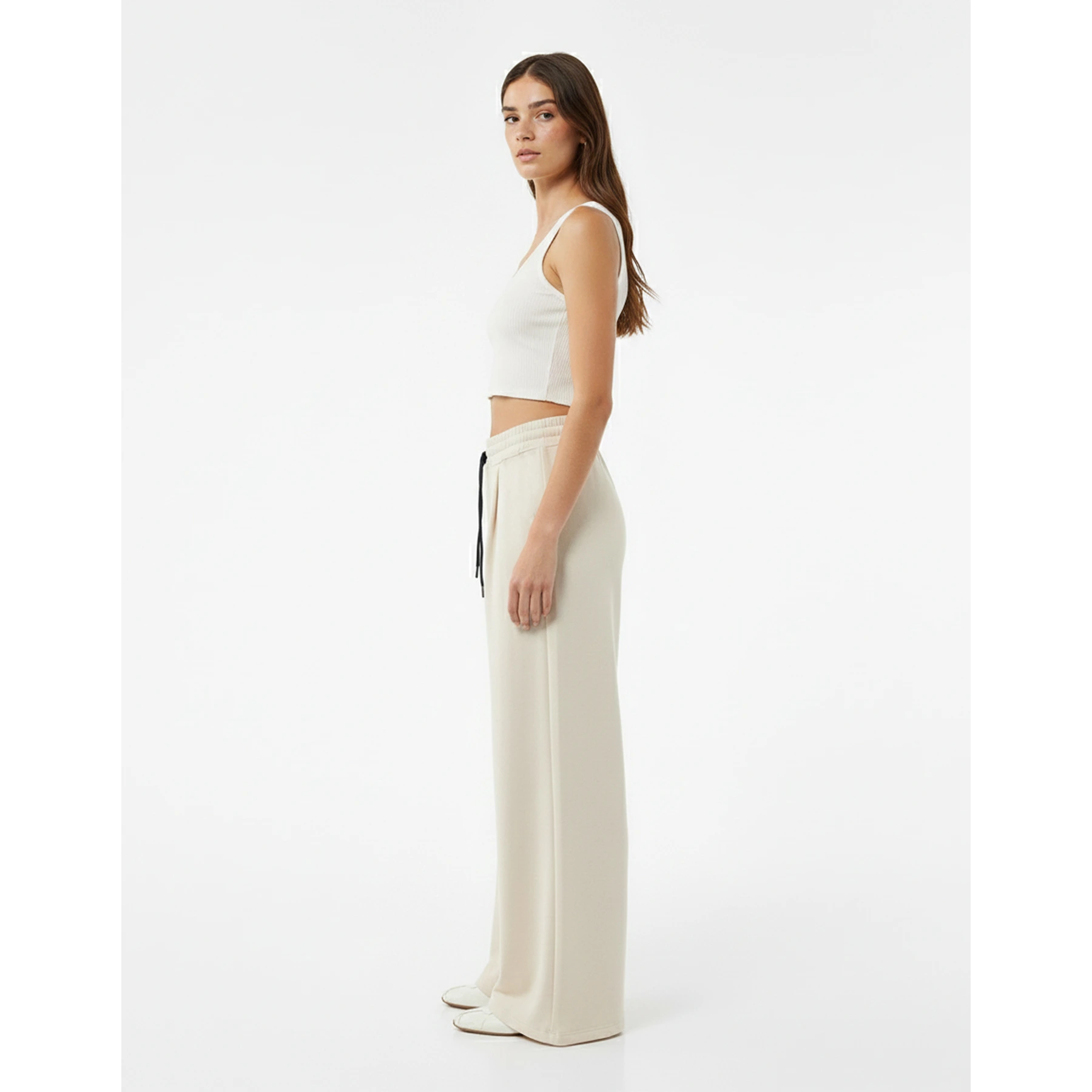 Off-white Pleated Wide Leg Trousers | Montivo Pakistan