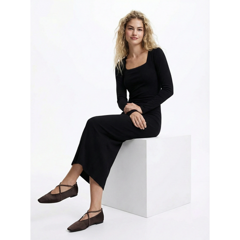 Black Square Neck Bodycon Dress | Montivo Pakistan