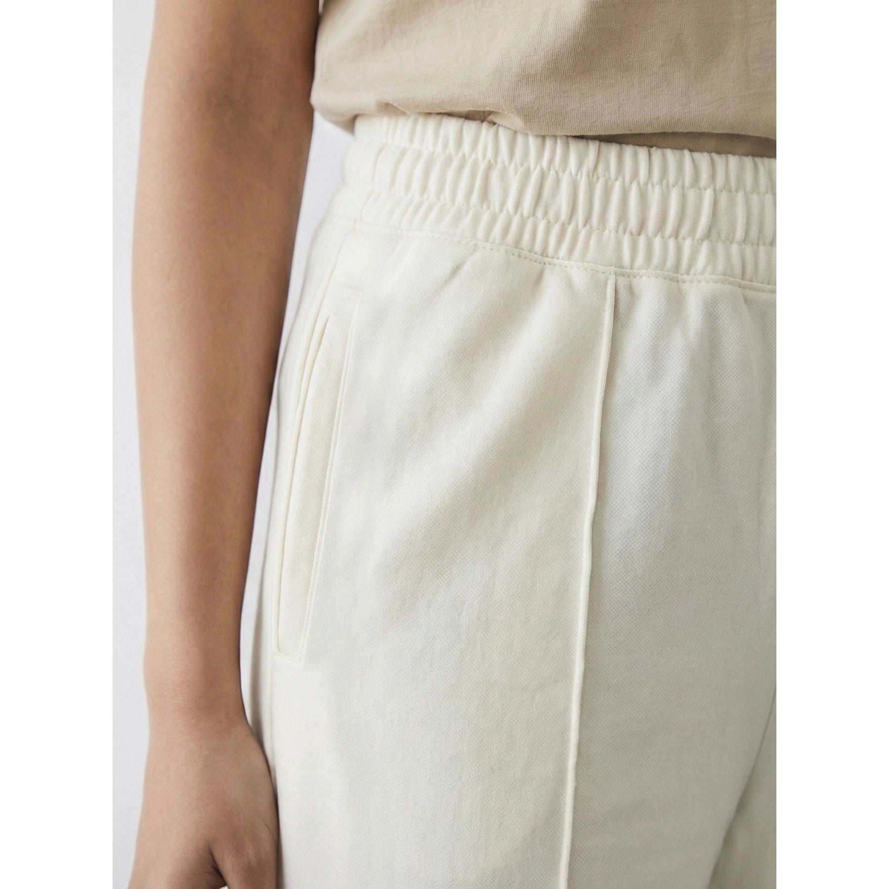 Off-White Front Seam Wide Leg Trousers | Montivo Pakistan