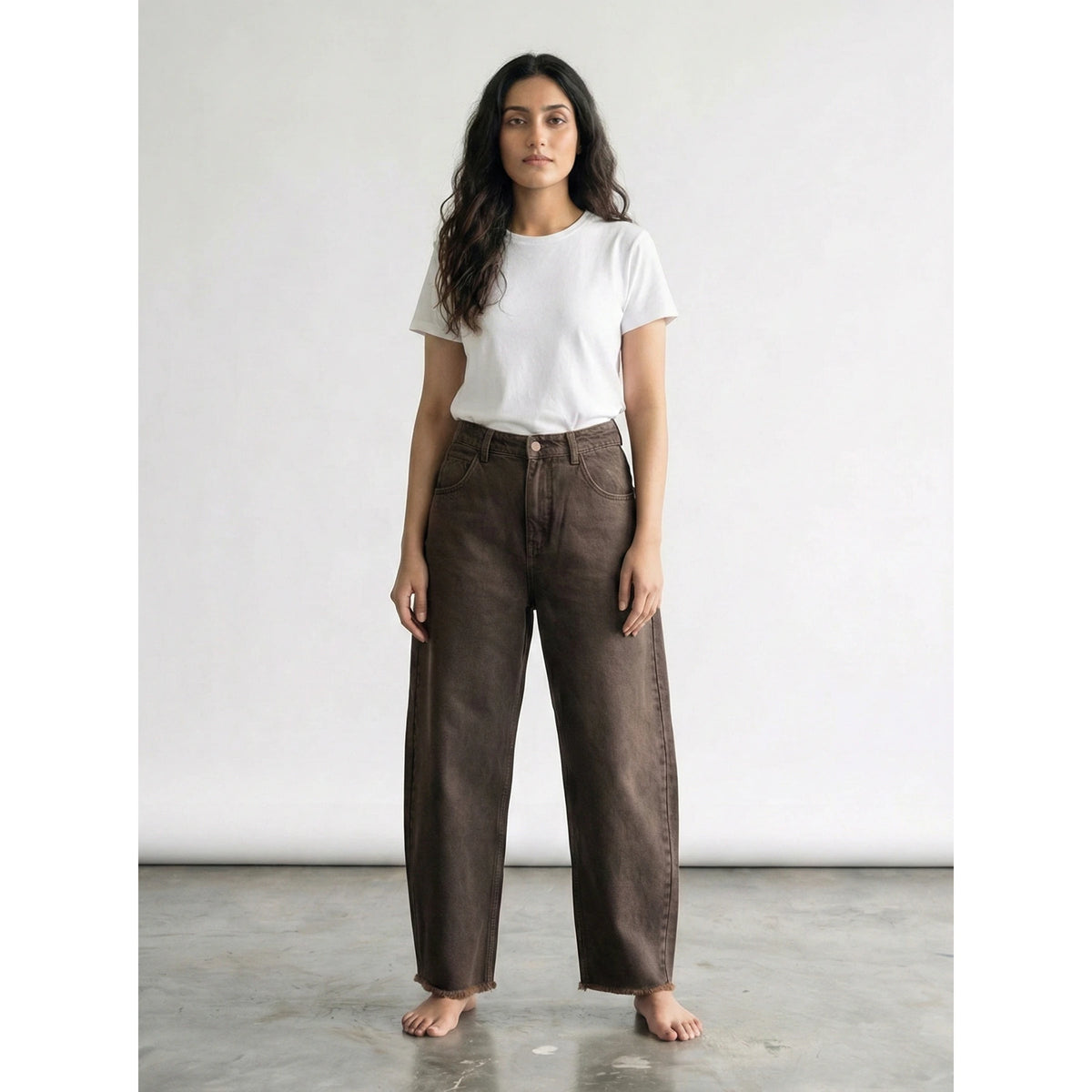 Brown Barrel Frayed Hem Jeans | Montivo Pakistan