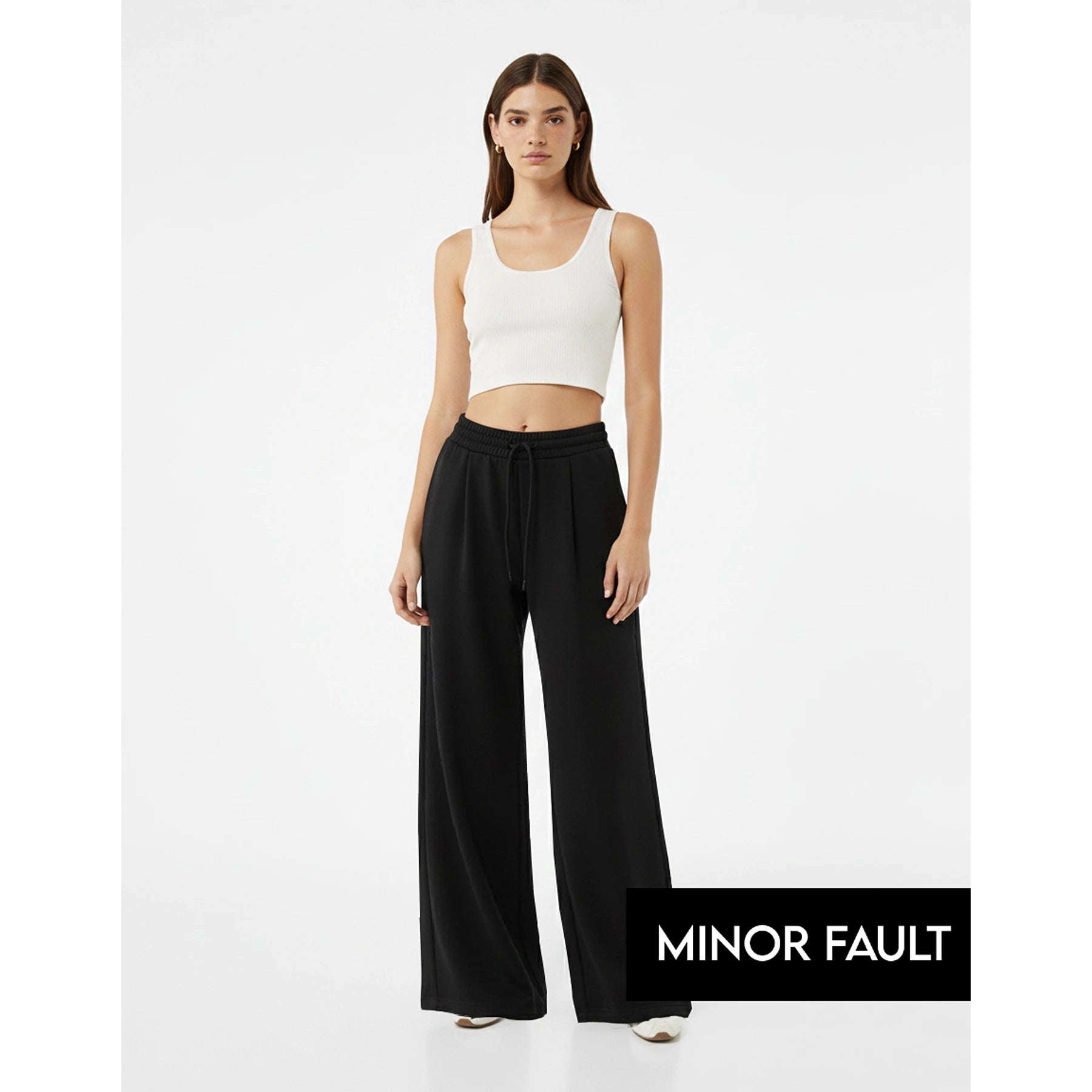 (Minor Fault) Black Pleated Wide Leg Trousers | Montivo Pakistan