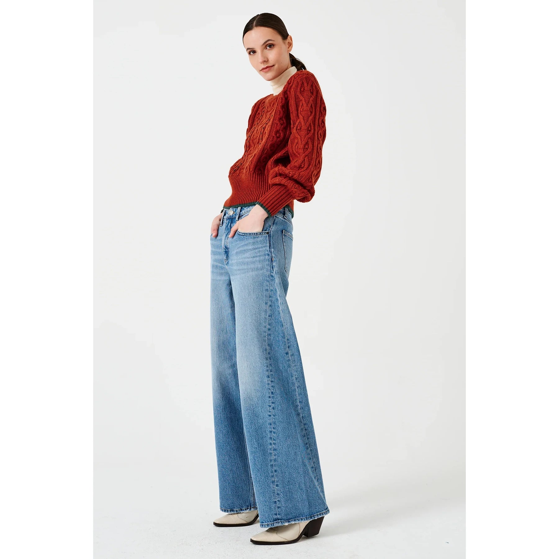 Light Mid Blue Baggy Vintage Jeans | Montivo Pakistan