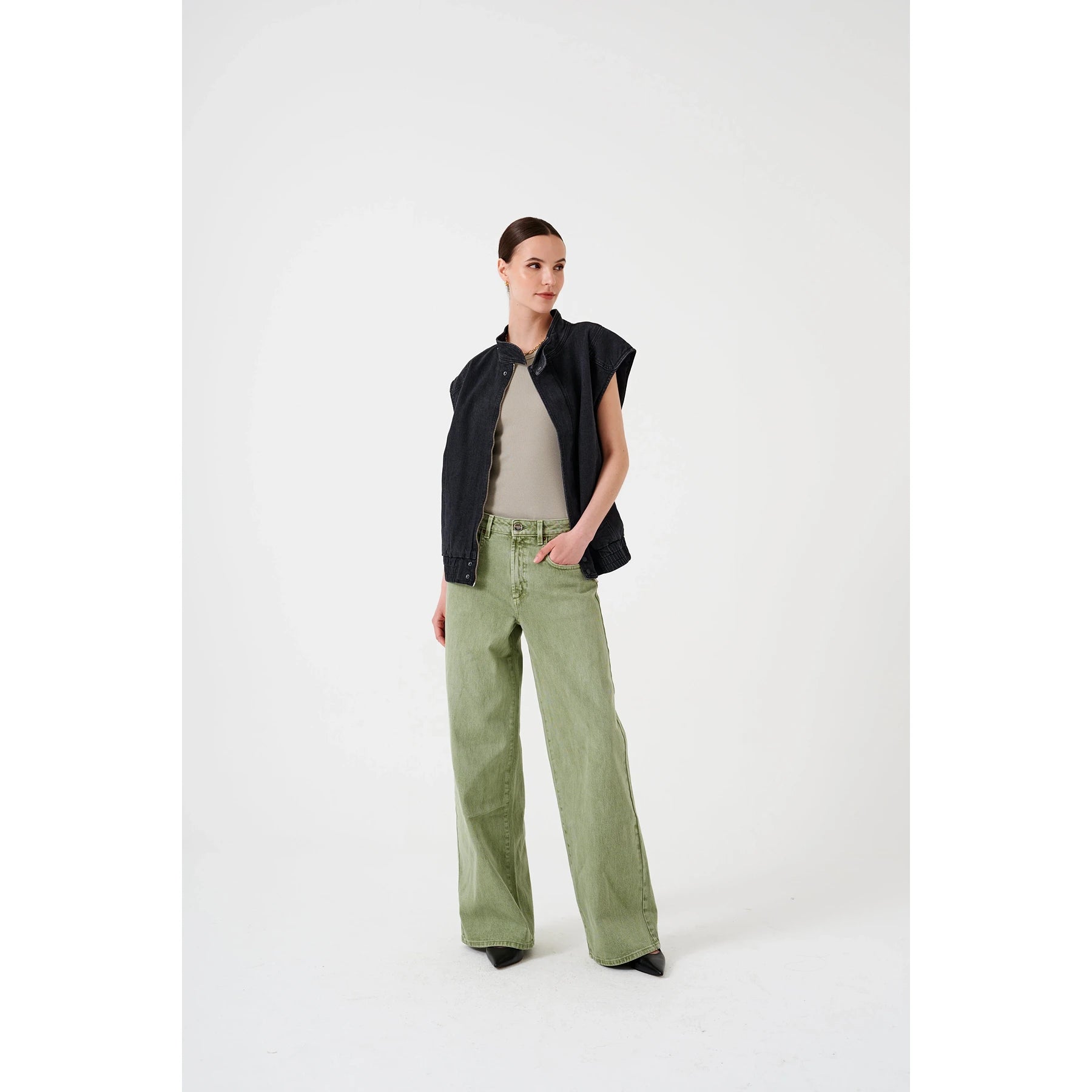 Low Rise Sage Wide Leg Jeans | Montivo Pakistan
