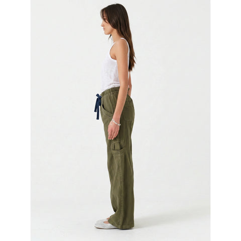 Olive Lightweight Pants | Montivo Pakistan