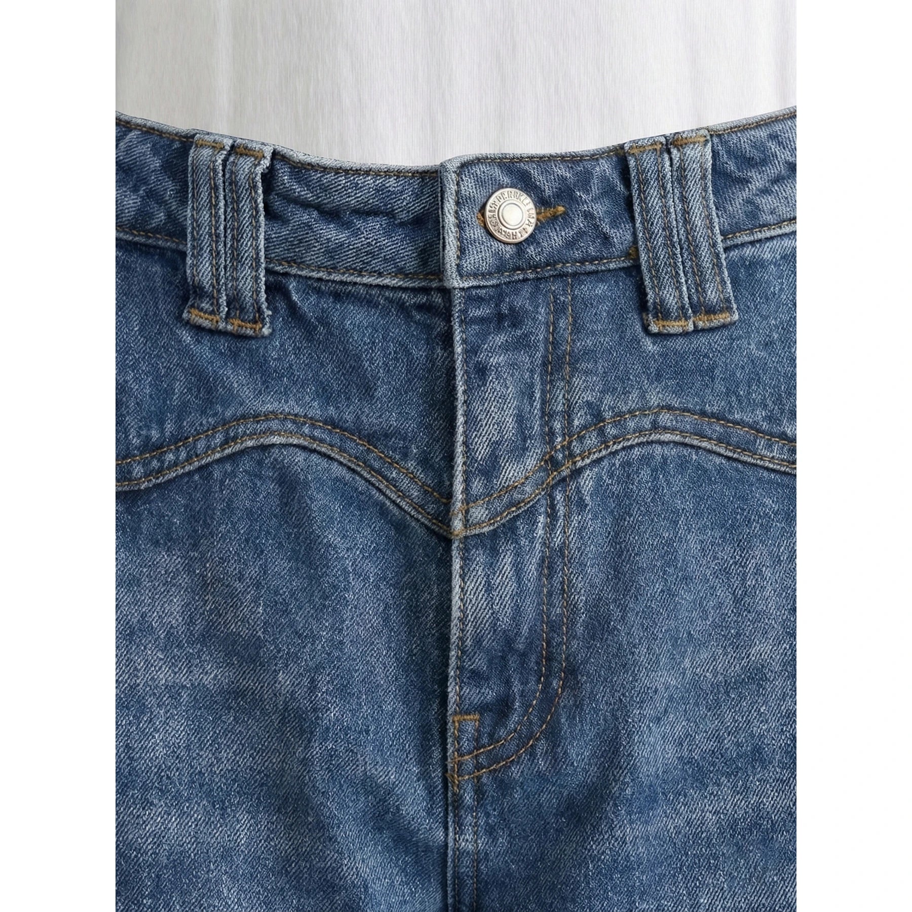 Vintage Blue Barrel Jeans | Montivo Pakistan