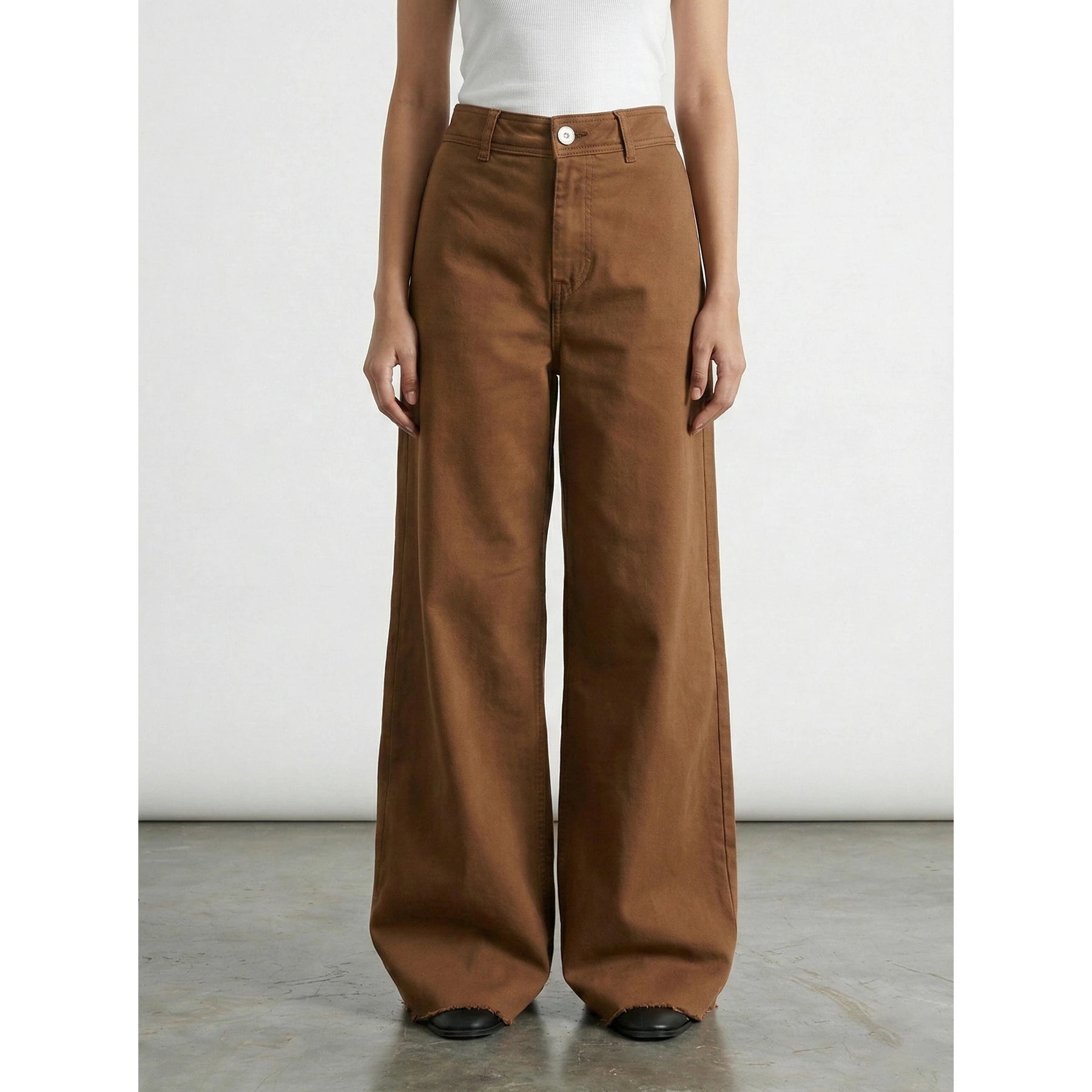 Brown Frayed Hem Wide Leg Jeans | Montivo Pakistan