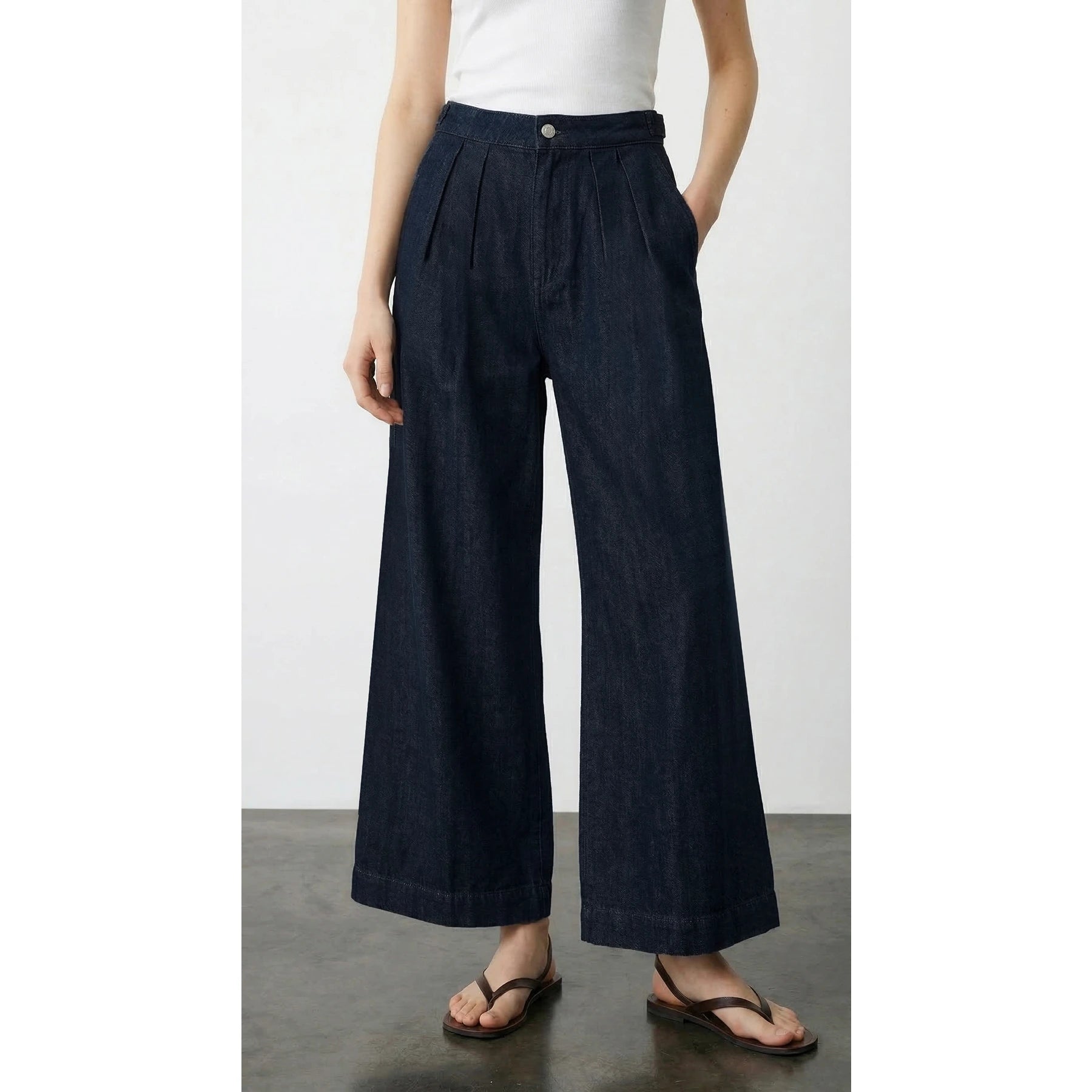 Rinse Wash Pleated Cropped Wide Leg Jeans | Montivo Pakistan