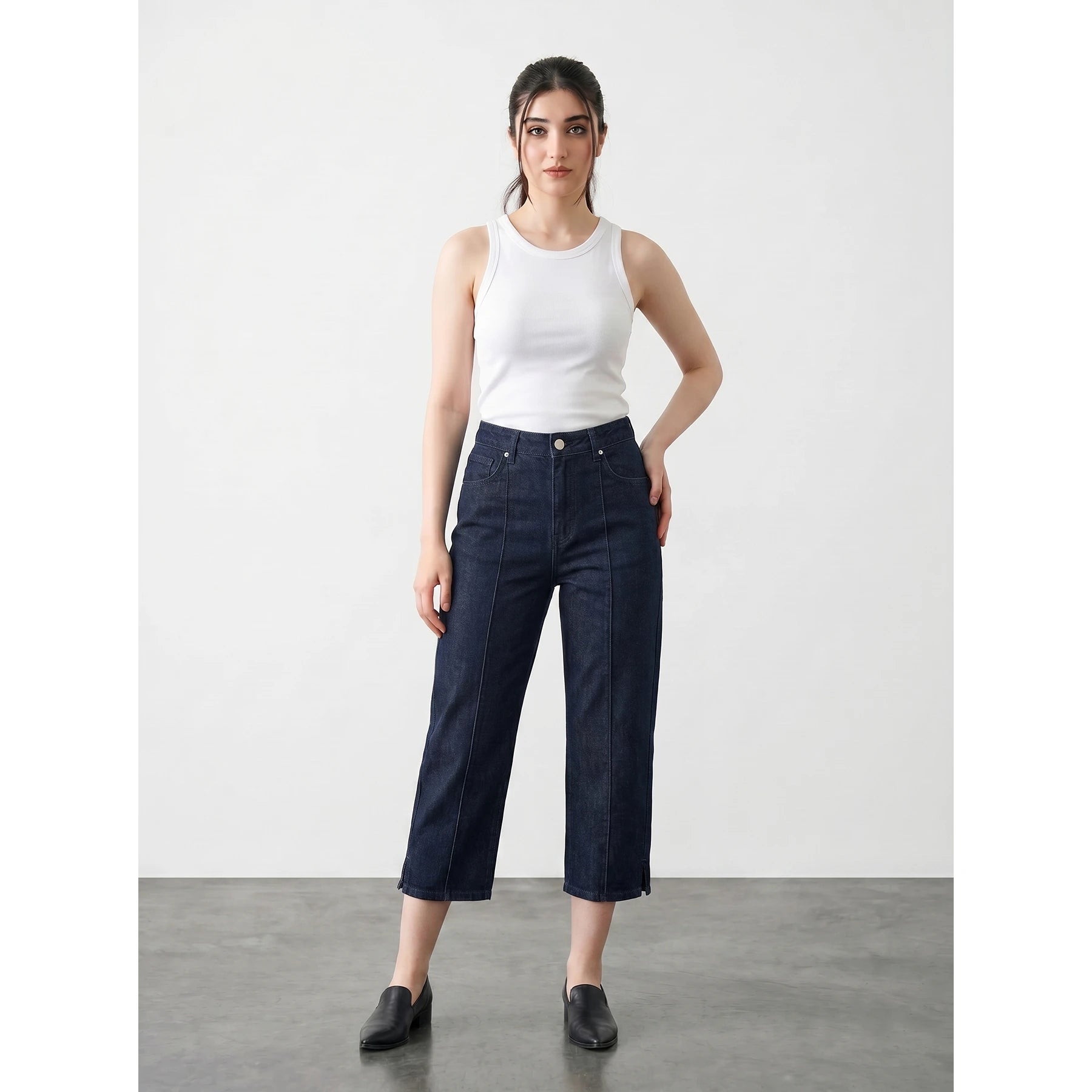 Rinse Wash Cropped Capris | Montivo Pakistan