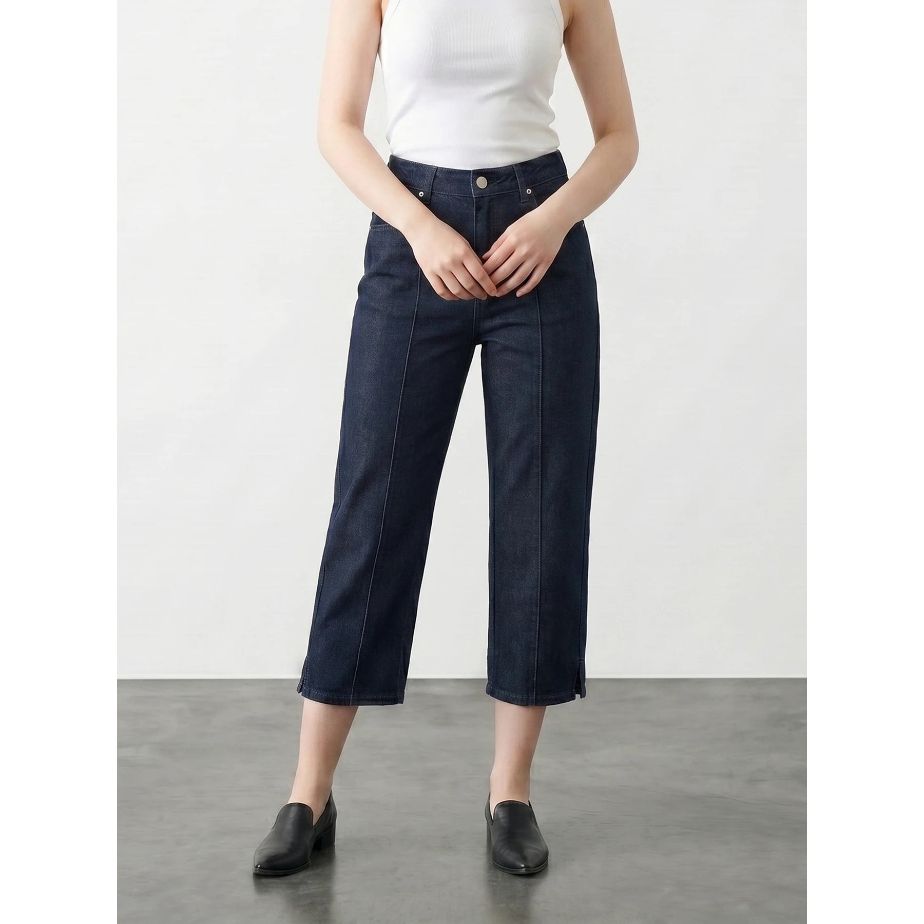 Rinse Wash Cropped Capris | Montivo Pakistan