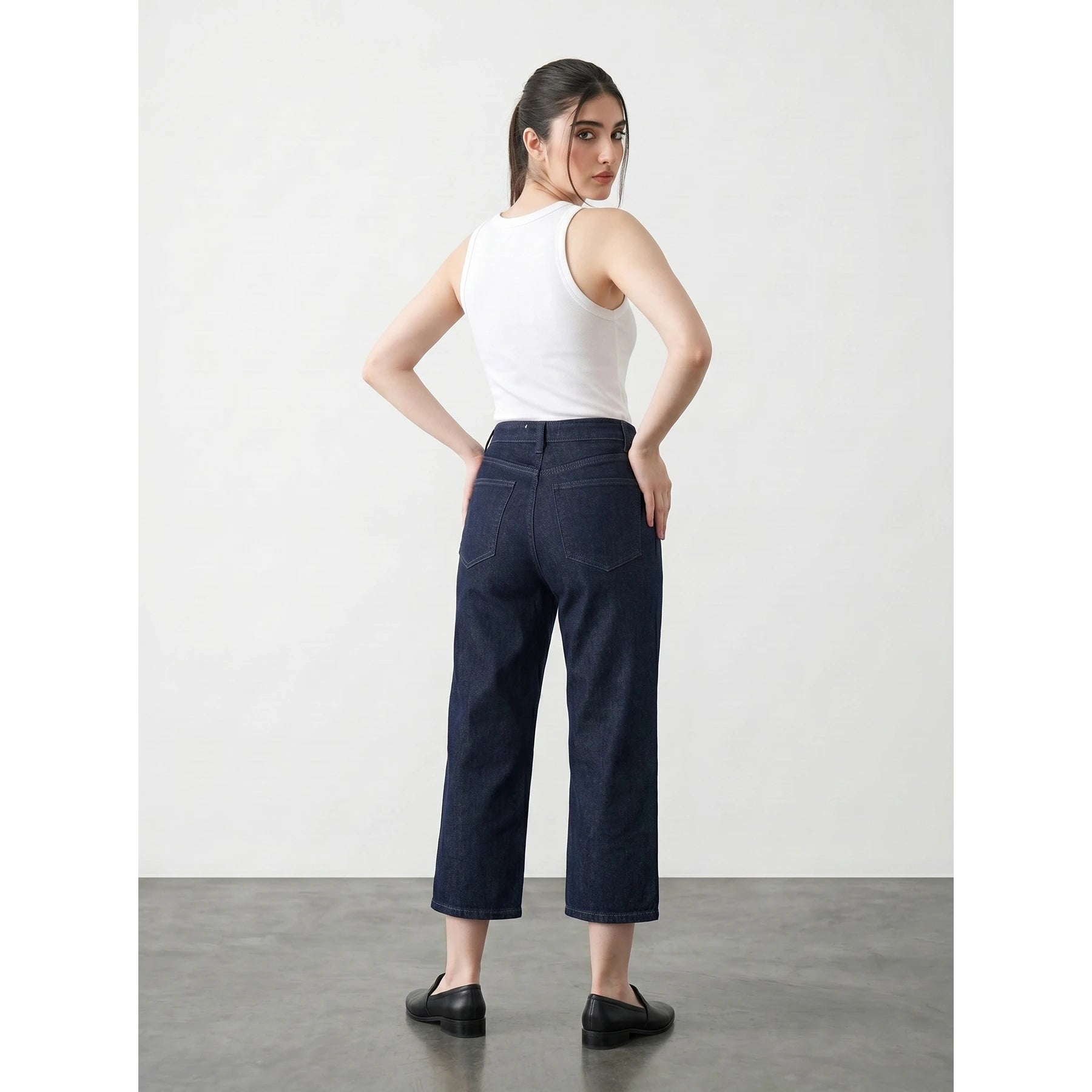 Rinse Wash Cropped Capris | Montivo Pakistan